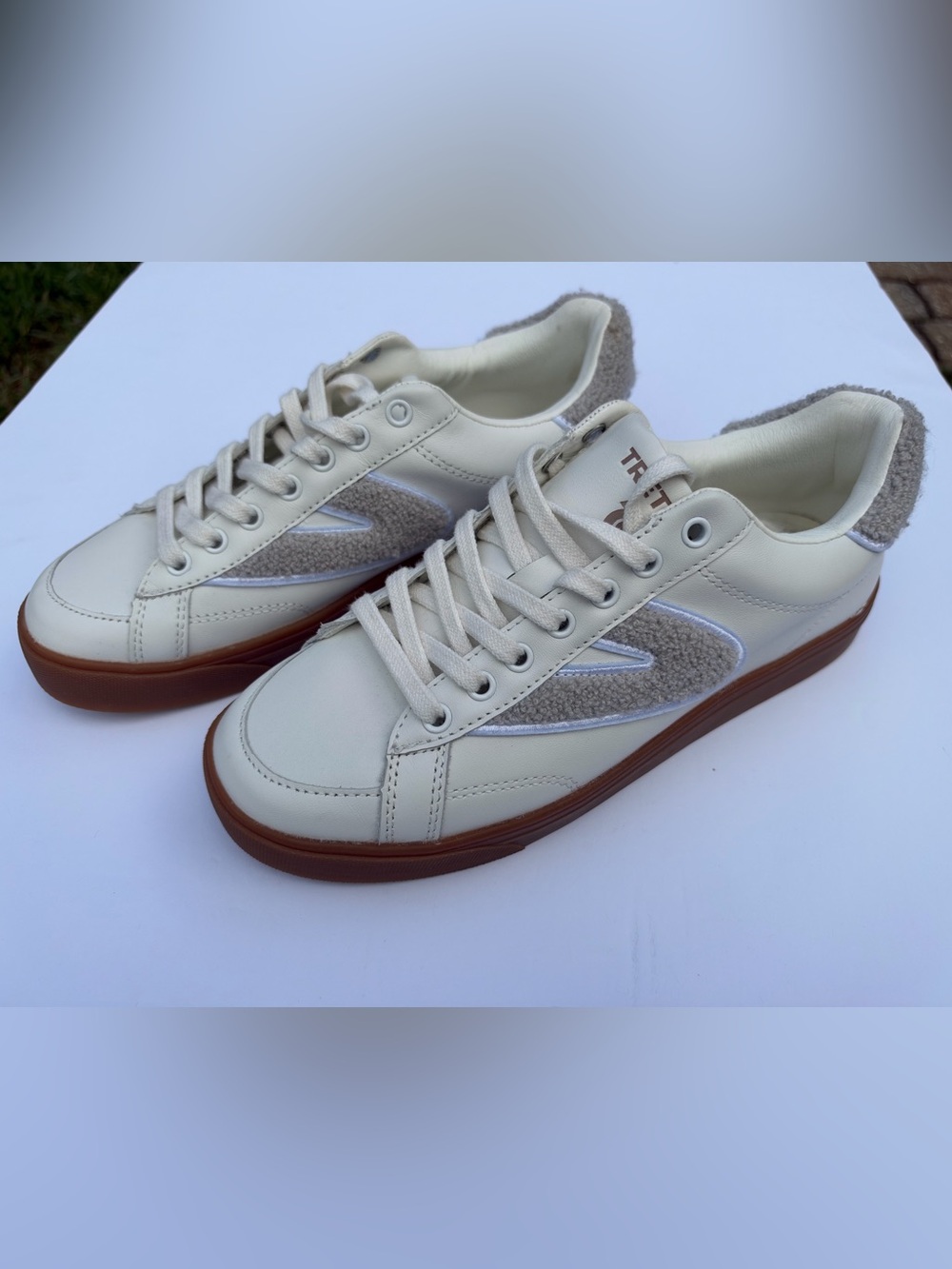 NWT🌷Tretorn Cream and Brown Women’s Athletic Sneakers